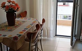 Acropolis Within 10 Minutes Walk! Classical Apartment And A Hostess At Your Side!