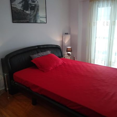 Acropolis Within 10 Minutes Walk! Classical Apartment And A Hostess At Your Side! Athènes Extérieur photo