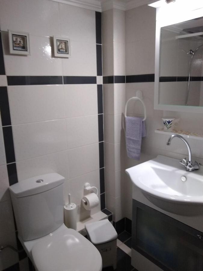 Acropolis Within 10 Minutes Walk! Classical Apartment And A Hostess At Your Side! Athènes Extérieur photo