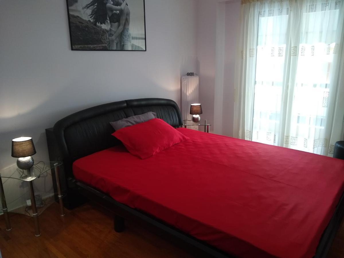 Acropolis Within 10 Minutes Walk! Classical Apartment And A Hostess At Your Side! Athènes Extérieur photo