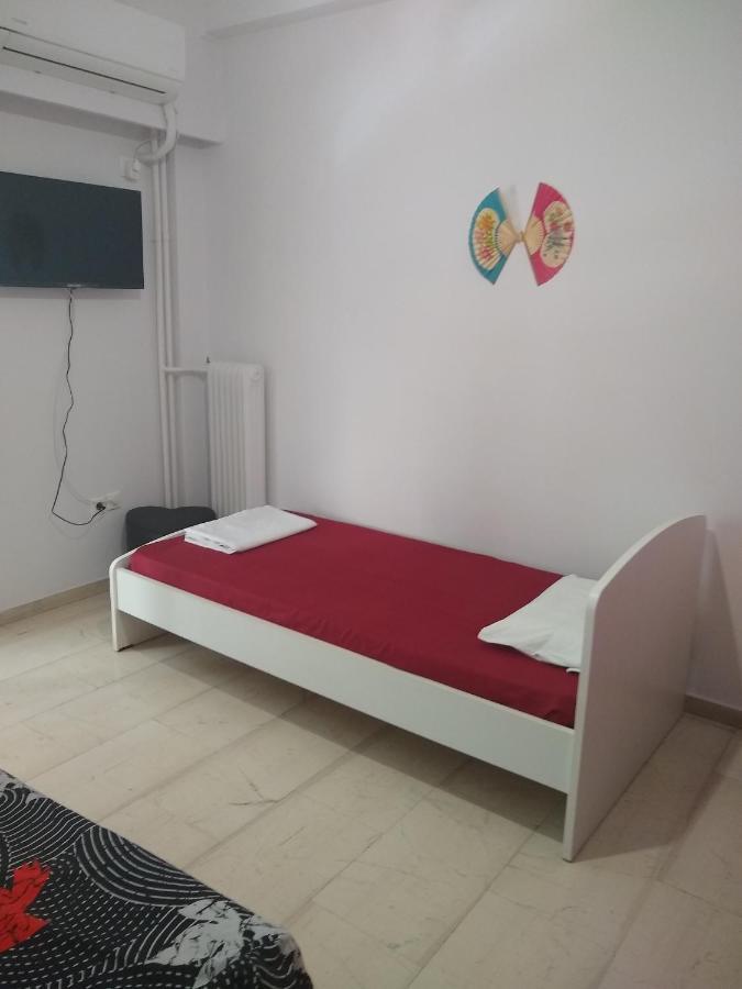 Acropolis Within 10 Minutes Walk! Classical Apartment And A Hostess At Your Side! Athènes Extérieur photo